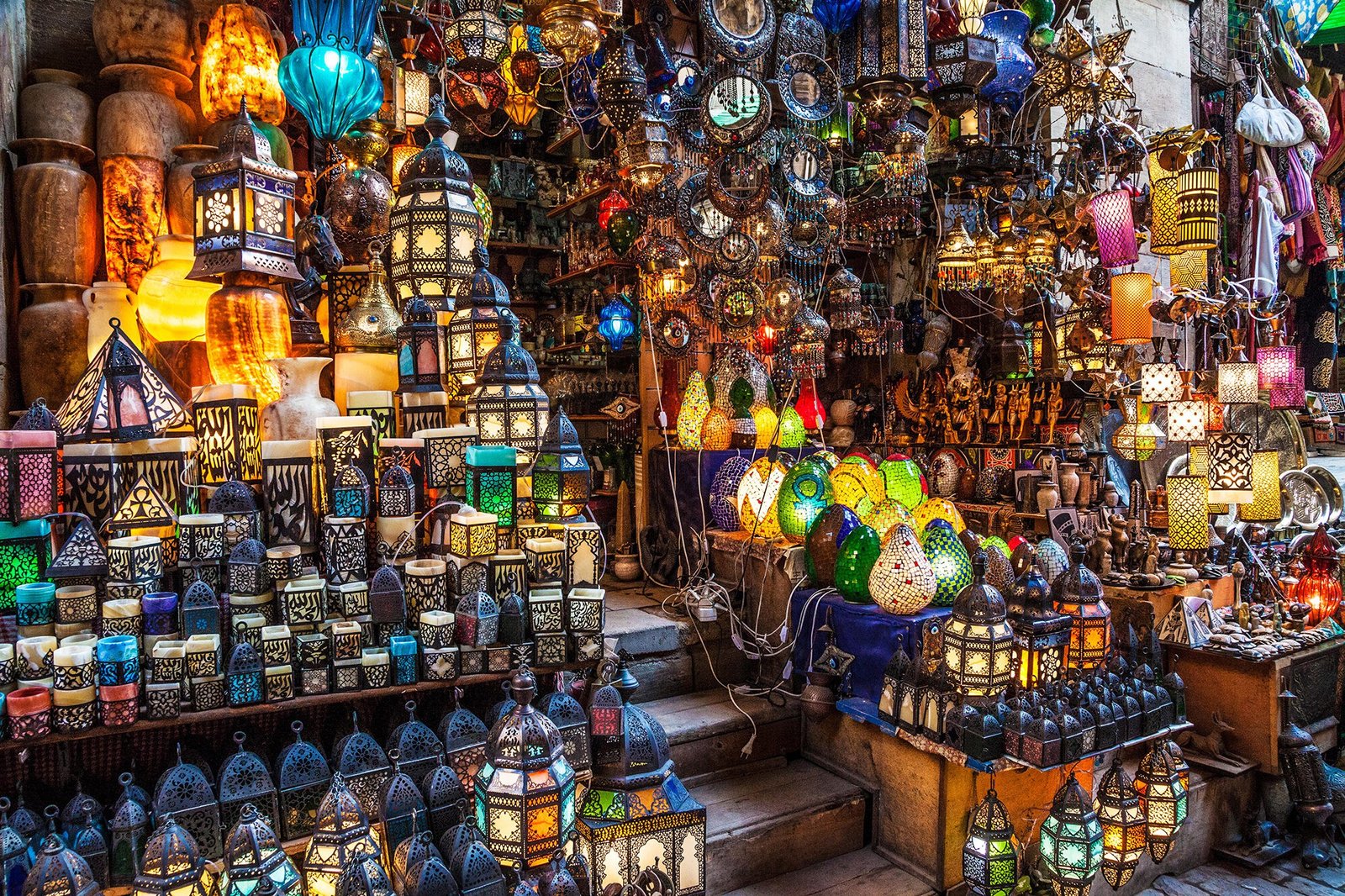 What do you know about the famous Khan Al Khalili market?