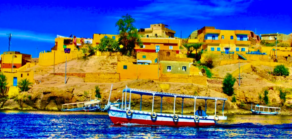 Nubian Villages:10 Unforgettable Experiences Through Time 3 Cruise the Nile